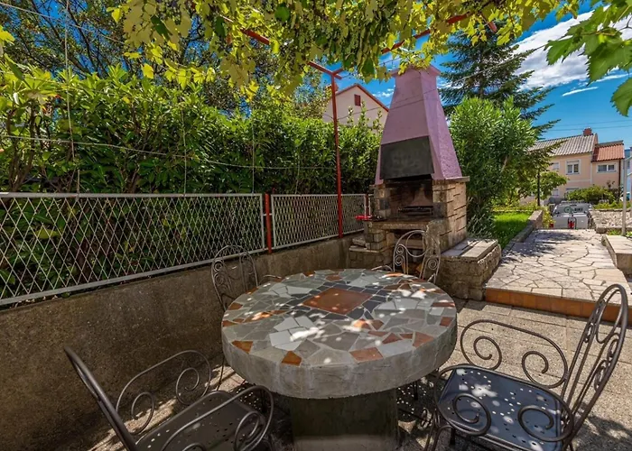 With One Bedroom And Terrace Crikvenica